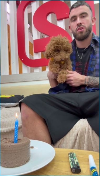 Игорь Григорьев почему-то один отмечал день рождения собаки Оливки Игорь Григорьев почему-то один отмечал день рождения собаки Оливки