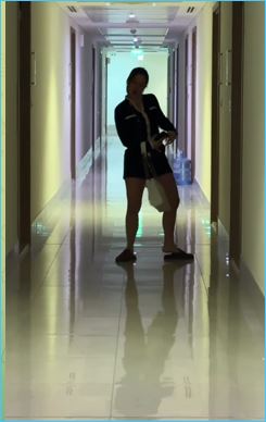 Сергей Хорошев удерживает жену Евгению от необдуманных поступков Сергей Хорошев удерживает жену Евгению от необдуманных поступков