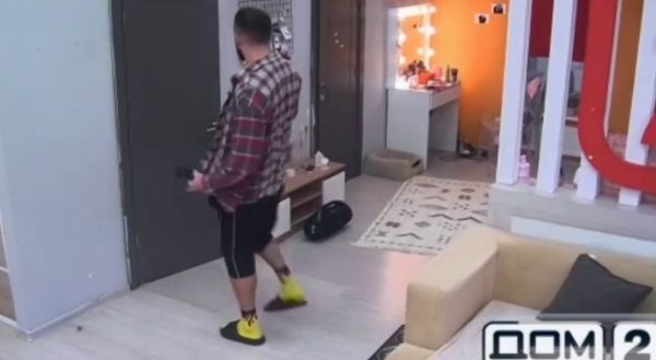 Катя Квашникова объяснила, почему не улетает в Таиланд Катя Квашникова объяснила, почему не улетает в Таиланд