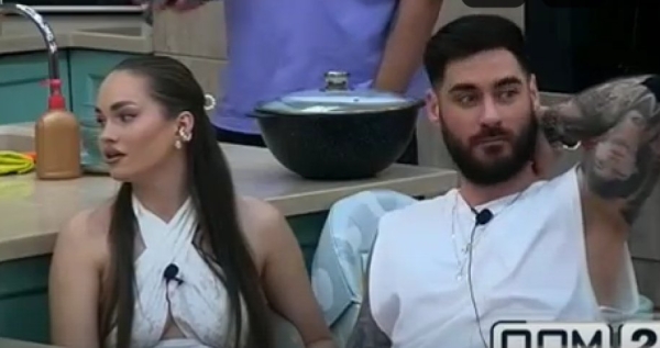 Вероника Гракович готова выгнать дочь Викторию из отдельной комнаты Вероника Гракович готова выгнать дочь Викторию из отдельной комнаты