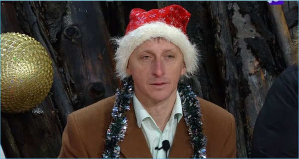 Альберт Гракович требует от жены, чтобы она закрыла рот Альберт Гракович требует от жены, чтобы она закрыла рот