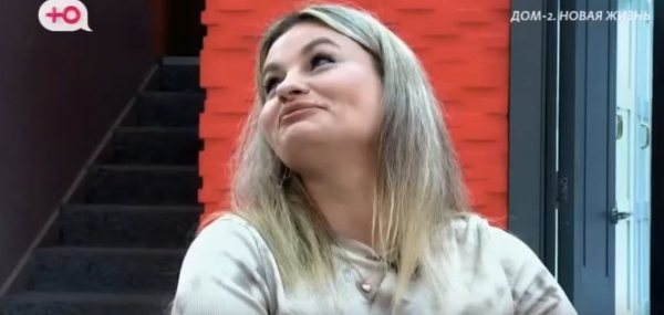 Артём Гавришов передал Альберту Граковичу загадочный чёрный конверт Артём Гавришов передал Альберту Граковичу загадочный чёрный конверт