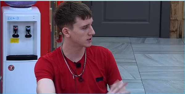 Евгений Сидоров и Каролина Салтыкова проводят новогодние праздники вдвоем Евгений Сидоров и Каролина Салтыкова проводят новогодние праздники вдвоем