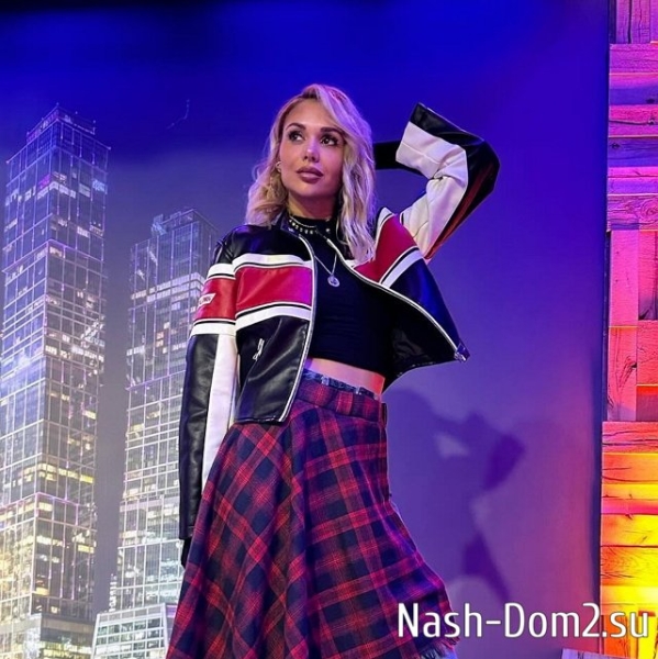 Елена Тепловодская вынуждена отдать свою кошку подруге Елена Тепловодская вынуждена отдать свою кошку подруге