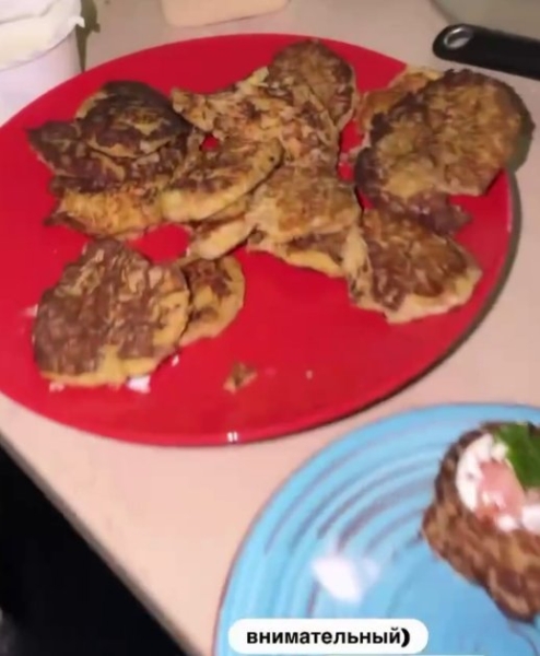 Амин Соколовский ухаживает за Элиной Рахимовой ради выгоды? Амин Соколовский ухаживает за Элиной Рахимовой ради выгоды?