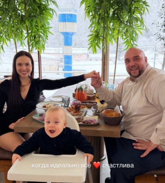 Насте Жемчуговой исполнилось 23 и она решила родить второго ребенка Насте Жемчуговой исполнилось 23 и она решила родить второго ребенка