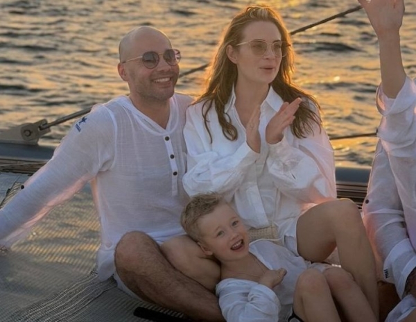 Андрей Черкасов просит зрителей Дома 2 жаловаться другим ведущим - он в отпуске Андрей Черкасов просит зрителей Дома 2 жаловаться другим ведущим - он в отпуске