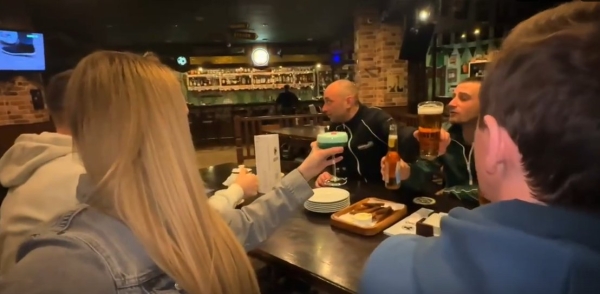 Ксения Карпова подружилась с братом Альберта Граковича Ксения Карпова подружилась с братом Альберта Граковича