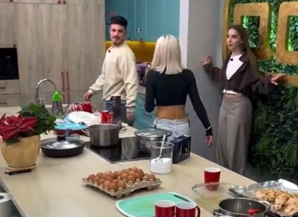 Рахимова и Гуранда устроили брачные игры Рахимова и Гуранда устроили брачные игры