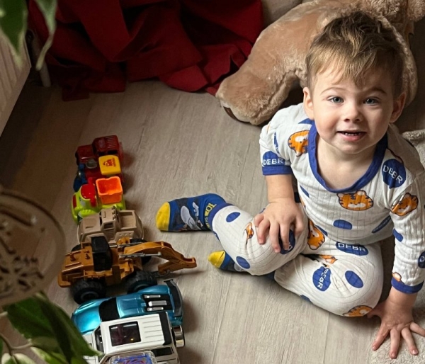 Тигран и Виктория Салибековы прислушались к зрителям Дома 2 и отвели ребенка к ортопеду Тигран и Виктория Салибековы прислушались к зрителям Дома 2 и отвели ребенка к ортопеду