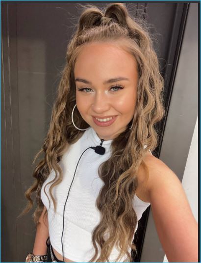 Каролина Салтыкова почувствовала себя собственной музой с приездом мамы на поляну Каролина Салтыкова почувствовала себя собственной музой с приездом мамы на поляну