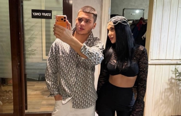 Арсений Колеганов вместо Кристины Бухынбалтэ выбрал Элину Рахимову Арсений Колеганов вместо Кристины Бухынбалтэ выбрал Элину Рахимову