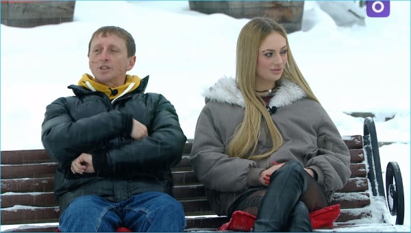 Ксения Карпова собирает компромат на обитательниц женской спальни и угроз не боится Ксения Карпова собирает компромат на обитательниц женской спальни и угроз не боится