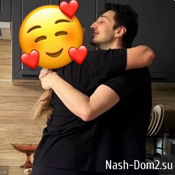 Иосиф Оганесян не спешит знакомить фанатов со своей девушкой Иосиф Оганесян не спешит знакомить фанатов со своей девушкой