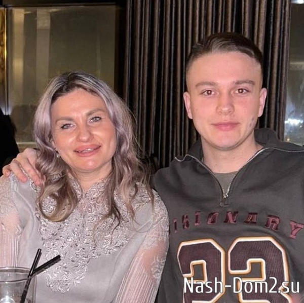 Вероника Гракович скромно отметила день рождение сына Вероника Гракович скромно отметила день рождение сына