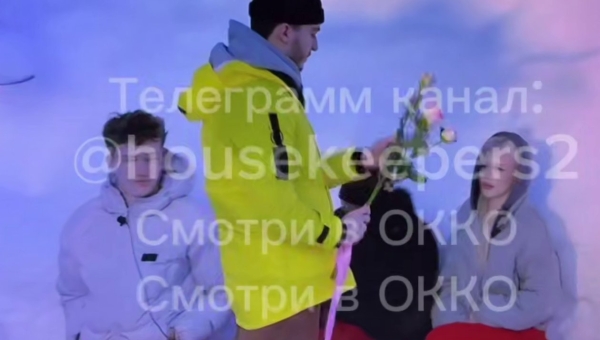 Элина Рахимова продолжает получать цветы от поклонников Элина Рахимова продолжает получать цветы от поклонников