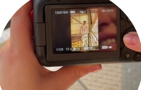 Никита Гуранда доволен новой фотосессией Никита Гуранда доволен новой фотосессией