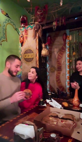 Юлия Колисниченко рассказала, как она стала "синей обезьяной" Юлия Колисниченко рассказала, как она стала "синей обезьяной"