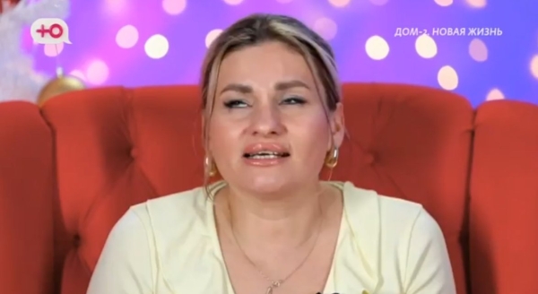 Виктория Салибекова чувствует, что она навязывает своему отцу общение с внуком Виктория Салибекова чувствует, что она навязывает своему отцу общение с внуком