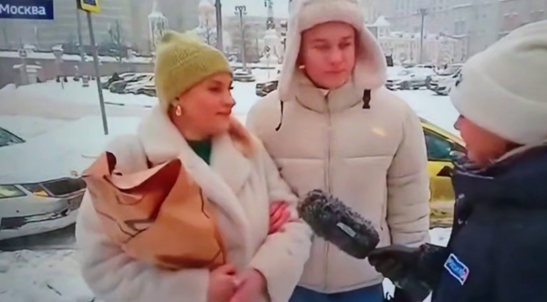 Сотни поклонников встретили вернувшихся в Москву Веронику и Гавришова Сотни поклонников встретили вернувшихся в Москву Веронику и Гавришова