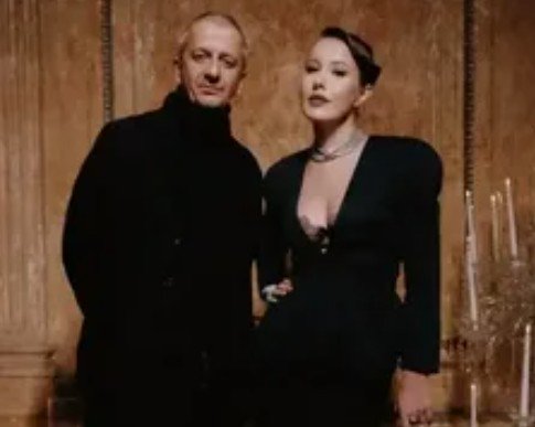 Константин Эрнст поддержал Богомолова на посту ректора студии МХАТ Константин Эрнст поддержал Богомолова на посту ректора студии МХАТ