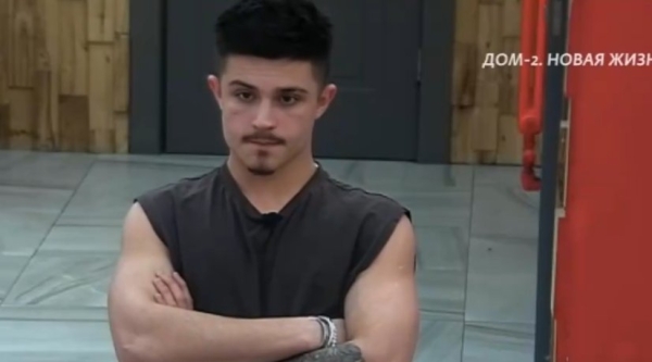 Элина Рахимова рада, что у неё много дел и нет времени на разборки с Гурандой Элина Рахимова рада, что у неё много дел и нет времени на разборки с Гурандой