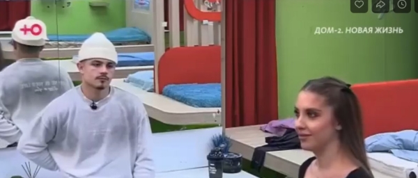 Элина Рахимова предала дружбу с Квашниковой, считают зрители Дома 2 Элина Рахимова предала дружбу с Квашниковой, считают зрители Дома 2