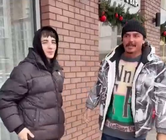 Рита Марсо привезла сына Митю в Москву и встретилась с Кузиным из-за документов Рита Марсо привезла сына Митю в Москву и встретилась с Кузиным из-за документов