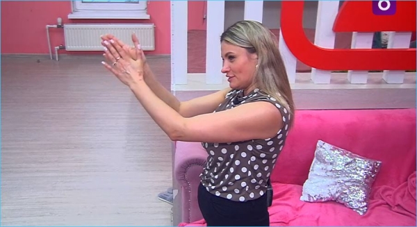 Альберт Гракович считает, что его жена «сливает информацию» другим участникам Дома 2 Альберт Гракович считает, что его жена «сливает информацию» другим участникам Дома 2