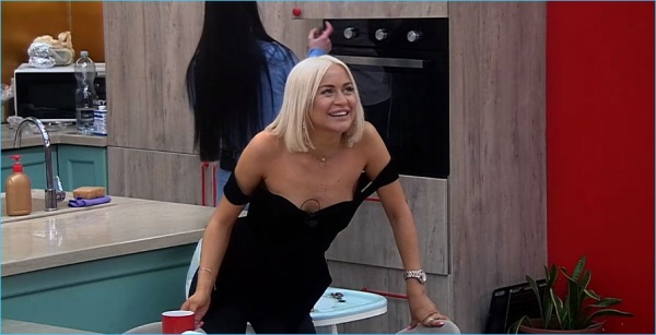 Элина Рахимова «мутит» темы для эфиров и рекламы Элина Рахимова «мутит» темы для эфиров и рекламы