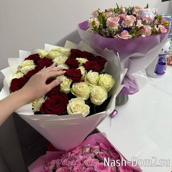 Ольга Рапунцель: Цветы мне к лицу Ольга Рапунцель: Цветы мне к лицу