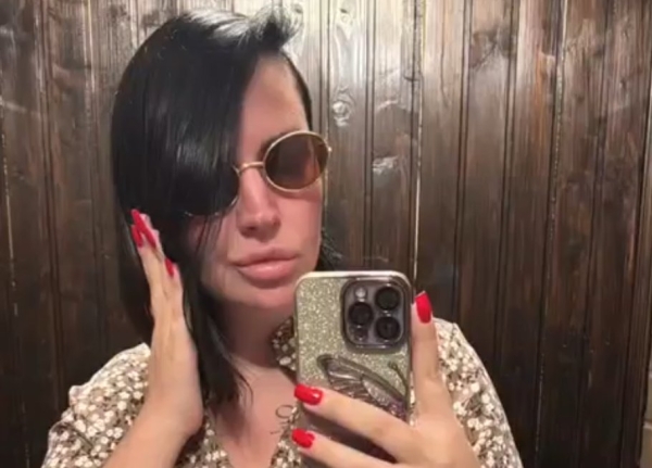 Саша Черно лишилась поддержки поклонников из-за петуха Саша Черно лишилась поддержки поклонников из-за петуха