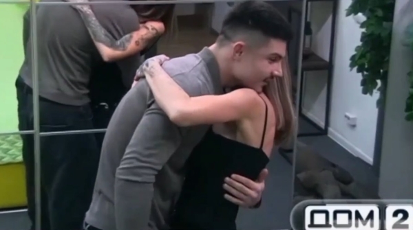 Мама Никиты Гуранды обидела Элину Рахимову, нахваливая Клаву Ермакович Мама Никиты Гуранды обидела Элину Рахимову, нахваливая Клаву Ермакович