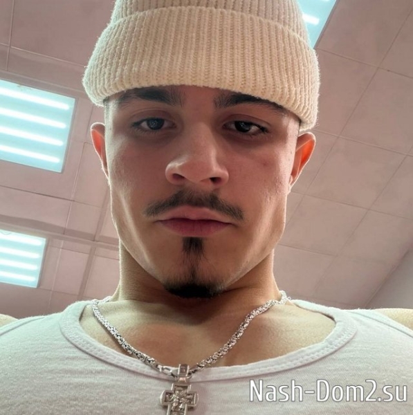 Элина Рахимова жалуется на «похолодание» в коллективе Дома-2 Элина Рахимова жалуется на «похолодание» в коллективе Дома-2