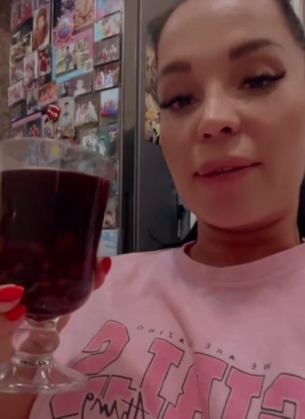 Тигран Салибеков знакомит новых поклонников со своей семьёй Тигран Салибеков знакомит новых поклонников со своей семьёй