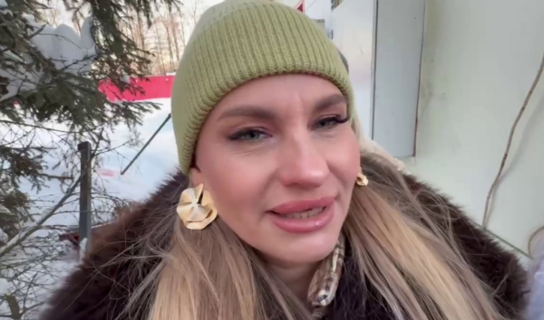 Веронику Гракович прокатил на шее новый поклонник Веронику Гракович прокатил на шее новый поклонник