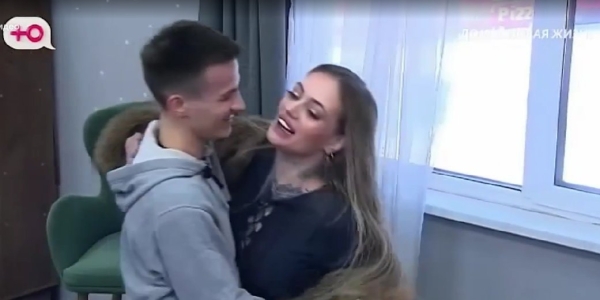 Ксения Карпова через суд может забрать у мужа Алексея ребёнка Ксения Карпова через суд может забрать у мужа Алексея ребёнка