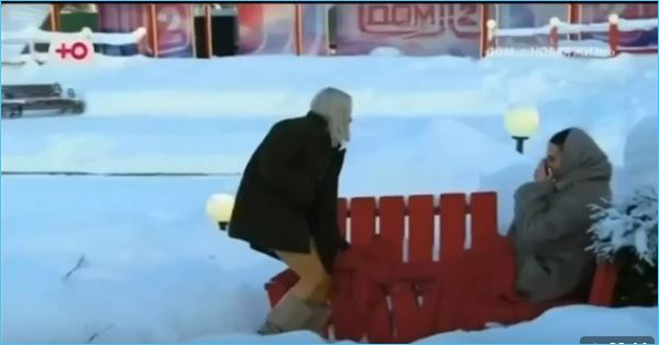 Яну Фиткевич испугала Элина Рахимова голыми ногами на тет-а-тете Яну Фиткевич испугала Элина Рахимова голыми ногами на тет-а-тете