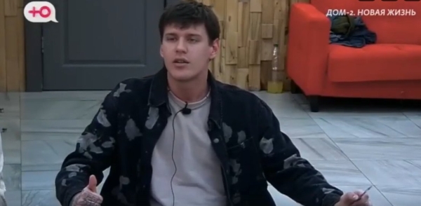 Степан Карпов довел Элину Рахимову до истерики котлетами Степан Карпов довел Элину Рахимову до истерики котлетами