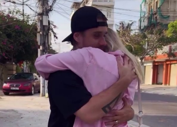 Евгений и Анастасия Ромашовы недовольны жизнью в Лаосе Евгений и Анастасия Ромашовы недовольны жизнью в Лаосе