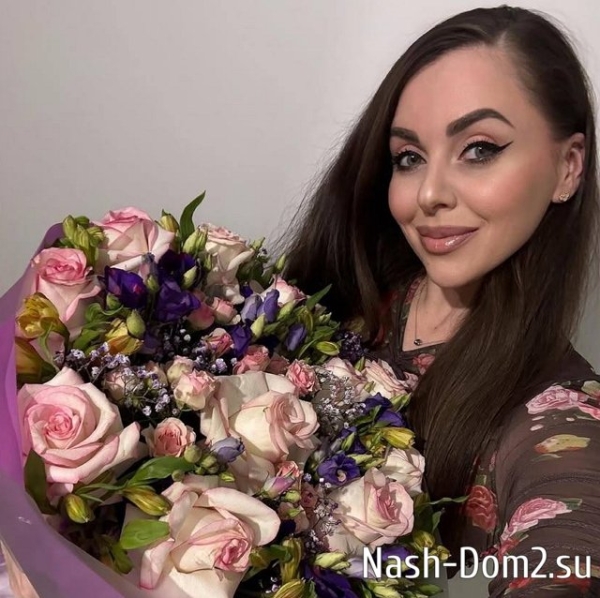 Ольга Рапунцель: Цветы мне к лицу Ольга Рапунцель: Цветы мне к лицу