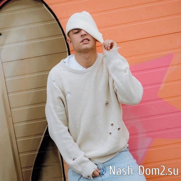 Элина Рахимова смогла поставить на колени Никиту Гуранда Элина Рахимова смогла поставить на колени Никиту Гуранда