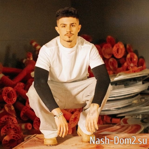 Никита Гуранда опять провинился перед бывшей девушкой Никита Гуранда опять провинился перед бывшей девушкой