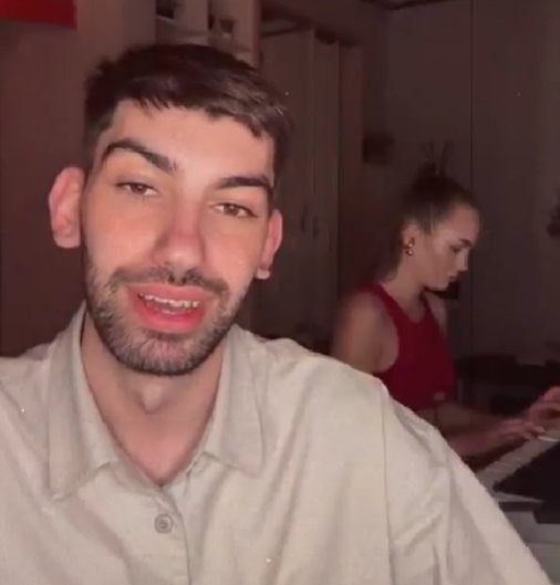 Виктория Салибекова вспомнила о музыкальном образовании Виктория Салибекова вспомнила о музыкальном образовании