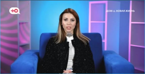 Клавдия Безверхова даже в праздник кормит парней, раз приехал её сын Роберт Клавдия Безверхова даже в праздник кормит парней, раз приехал её сын Роберт