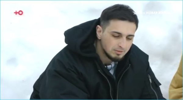 Руслан Асланов выпросил прощение у Карины Тетуевой Руслан Асланов выпросил прощение у Карины Тетуевой