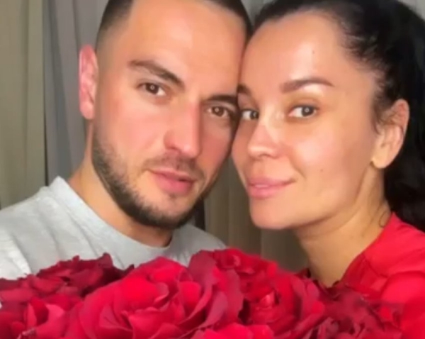 Юлия Колисниченко чувствует, что жизнь стала "сочной" рядом с Константином Волгиным Юлия Колисниченко чувствует, что жизнь стала "сочной" рядом с Константином Волгиным