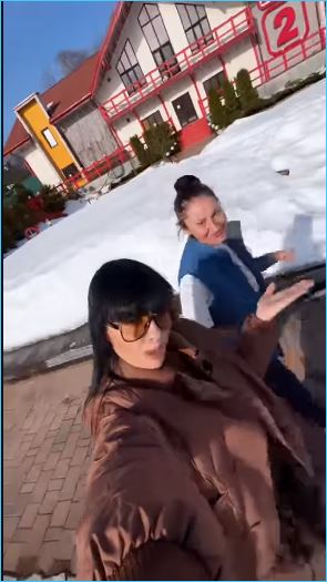 Нелли Ермолаева показала рабочие моменты со съемок Дома 2 Нелли Ермолаева показала рабочие моменты со съемок Дома 2