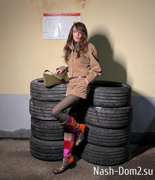 Алёна Водонаева стала фанаткой винтажной моды Алёна Водонаева стала фанаткой винтажной моды