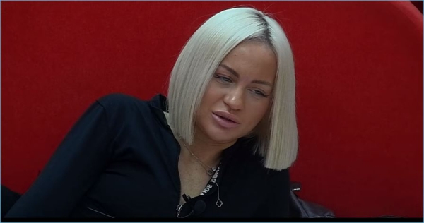 Элине Рахимовой из-за истерик не сочувствуют даже её фанаты Элине Рахимовой из-за истерик не сочувствуют даже её фанаты